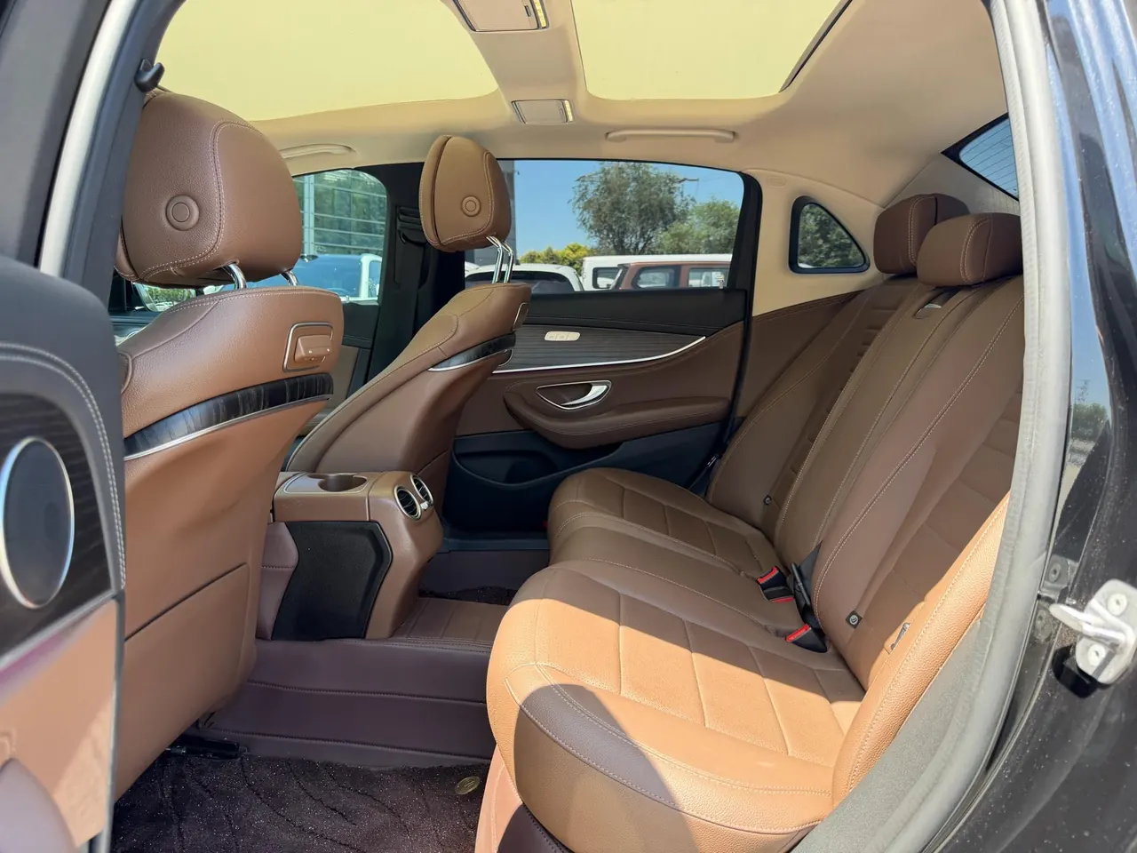 Mercedes Benz E Class 2020 E 300 L 2.0T Sports Fashion (Modified) Automatic Gear 4