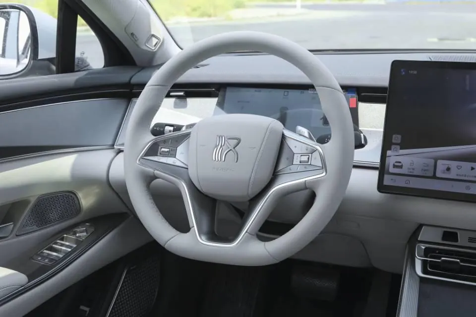 BYD 2025 Han L EV four-wheel drive laser Radar flagship automatic gear 6