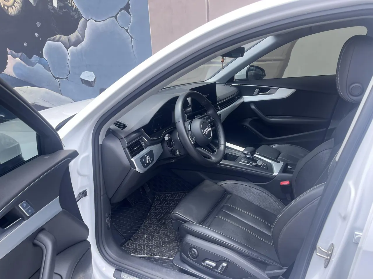Audi 2023 A4L 2.0TFSI 40TFSI Fashion Dynamic Automatic 3
