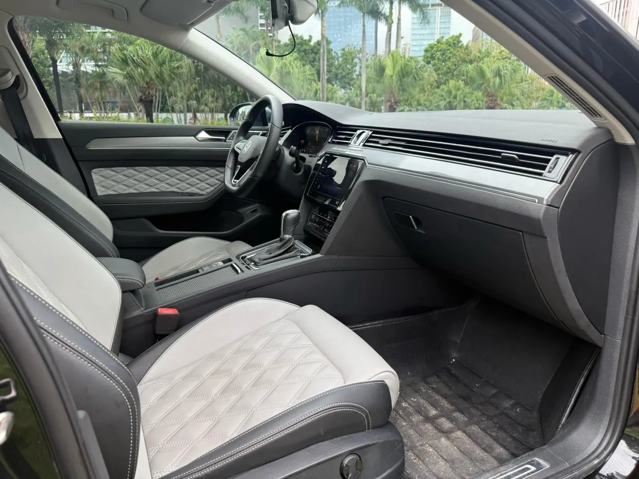 Volkswagen 2023 Magotan 2.0TSI 330TSI 2 million Commemorative Edition Leading Automatic Gear 10