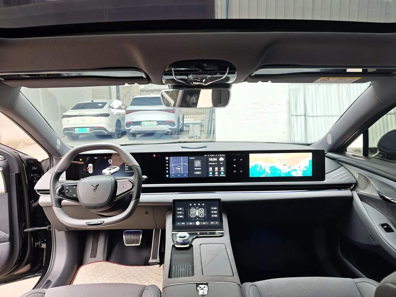 Voyah 2024 models chasing PHEV 1.5T four-wheel drive long endurance administrative version automatic gear 15