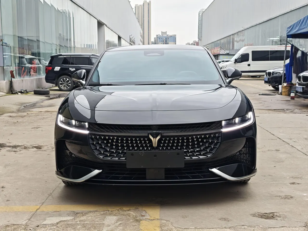 Voyah 2024 models chasing PHEV 1.5T four-wheel drive long endurance administrative version automatic gear 2