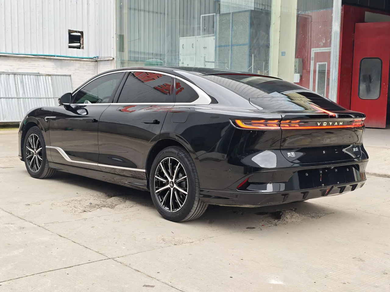 Voyah 2024 models chasing PHEV 1.5T four-wheel drive long endurance administrative version automatic gear 7