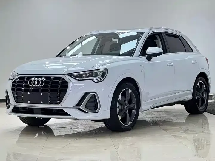 Audi Q3 2022 35 TFSI Fashion Dynamic - View 1