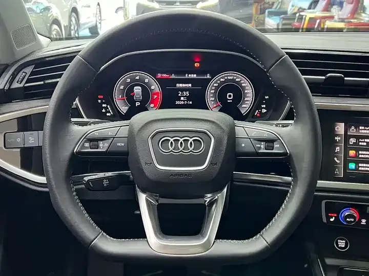 Audi Q3 2022 35 TFSI Fashion Dynamic 10