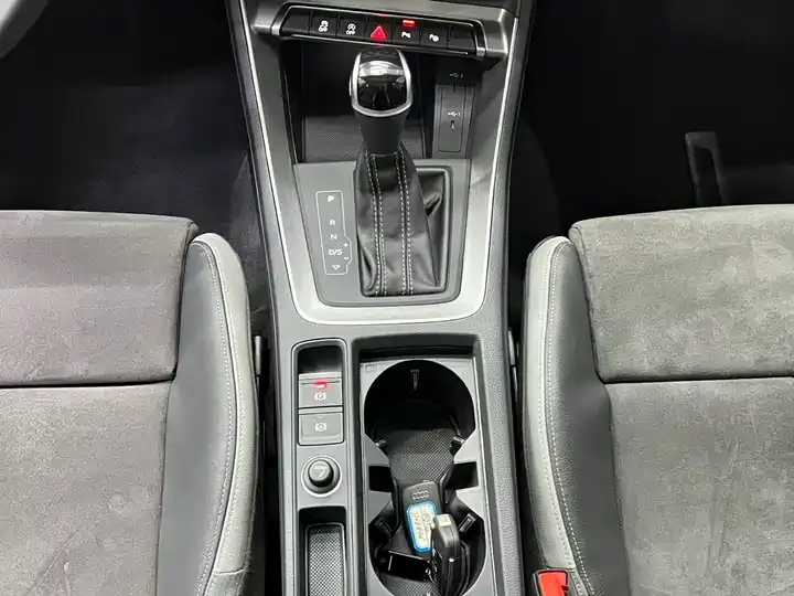 Audi Q3 2022 35 TFSI Fashion Dynamic 12