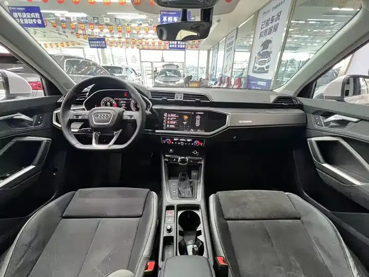 Audi Q3 2022 35 TFSI Fashion Dynamic 9