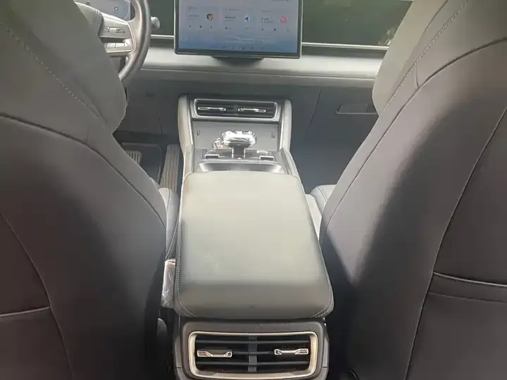 Qin L 2024 DM-i 80KM Exceed 12