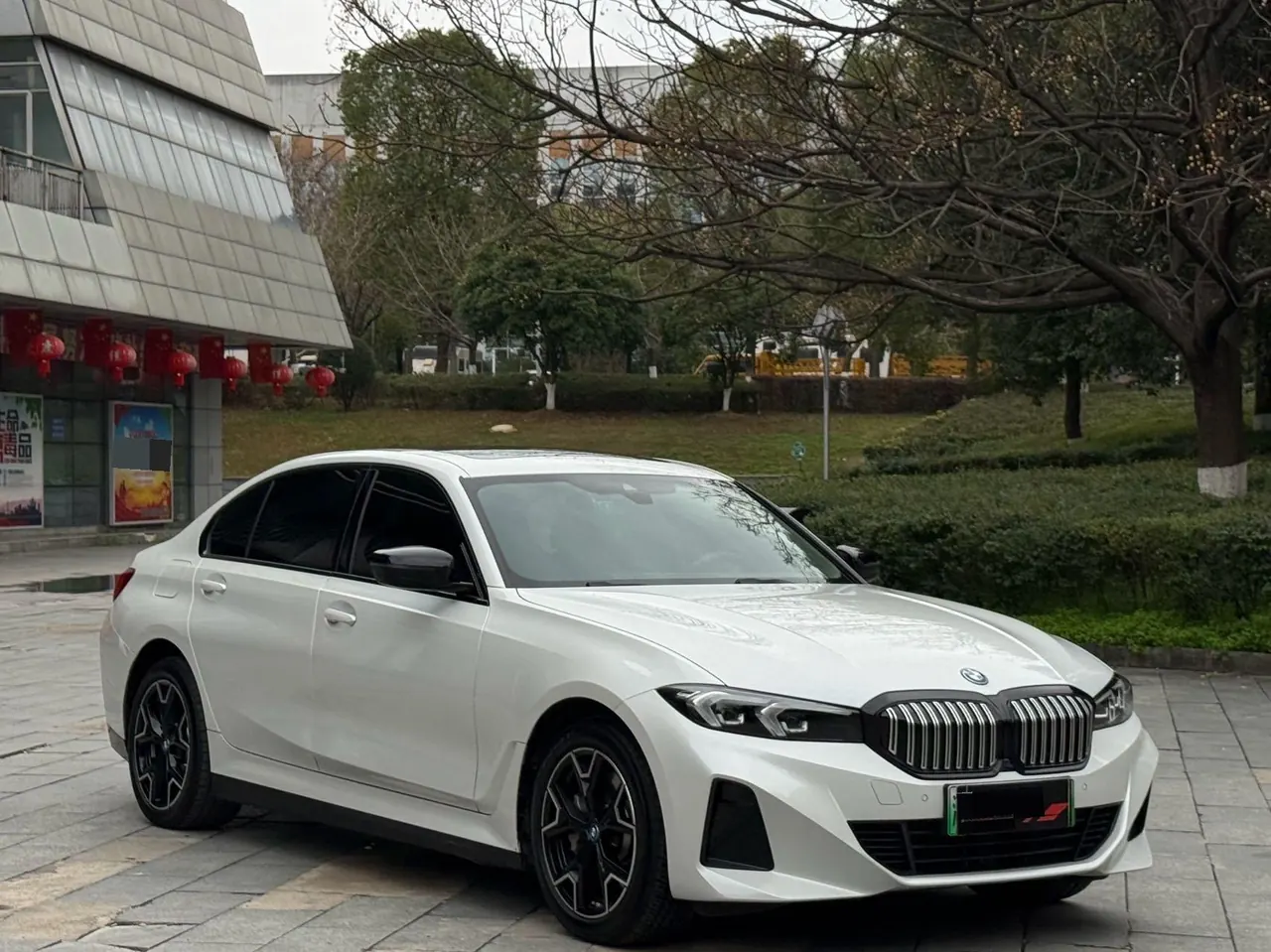 BMW 2024 i3 eDrive 40 L obsidian night sports suit automatic gear 3