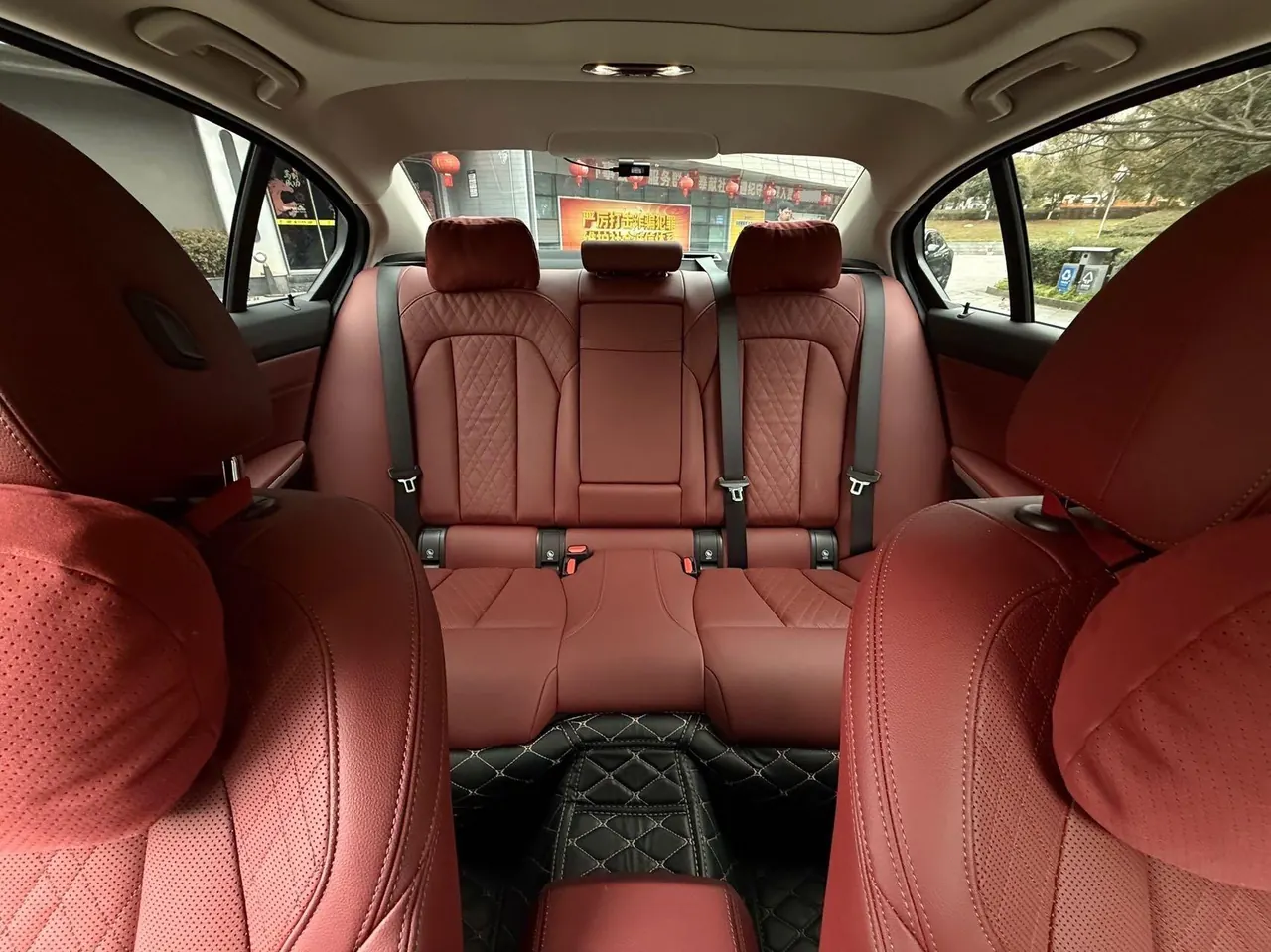 BMW 2024 i3 eDrive 40 L obsidian night sports suit automatic gear 9