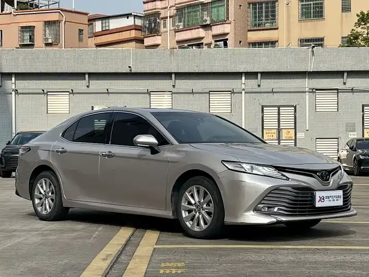 Camry 2019 2.0G Deluxe Edition 4