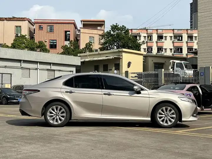 Camry 2019 2.0G Deluxe Edition 5