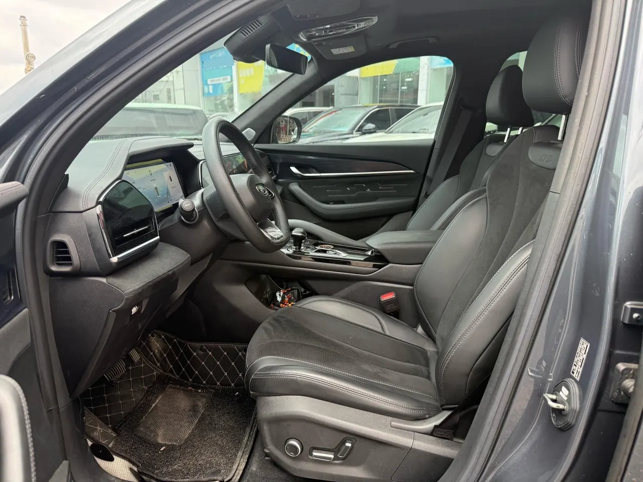 Geely 2024 XingyueL (Monjaro) 2.0TD High Power Two-Drive Enovate Edition Automatic Transmission 3