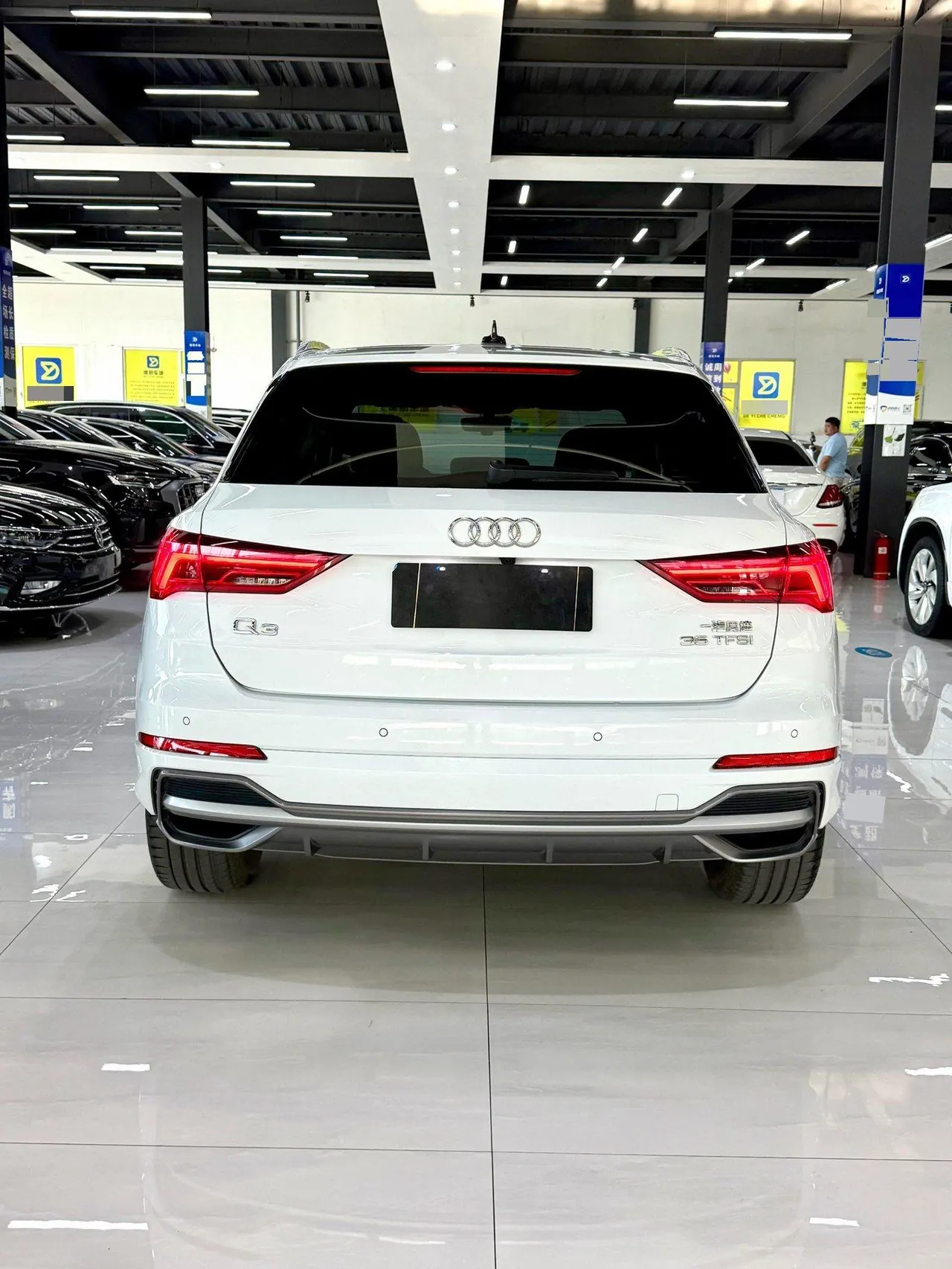 Audi 2023 Q3 1.4TFSI 35TFSI Fashion Dynamic Automatic 7