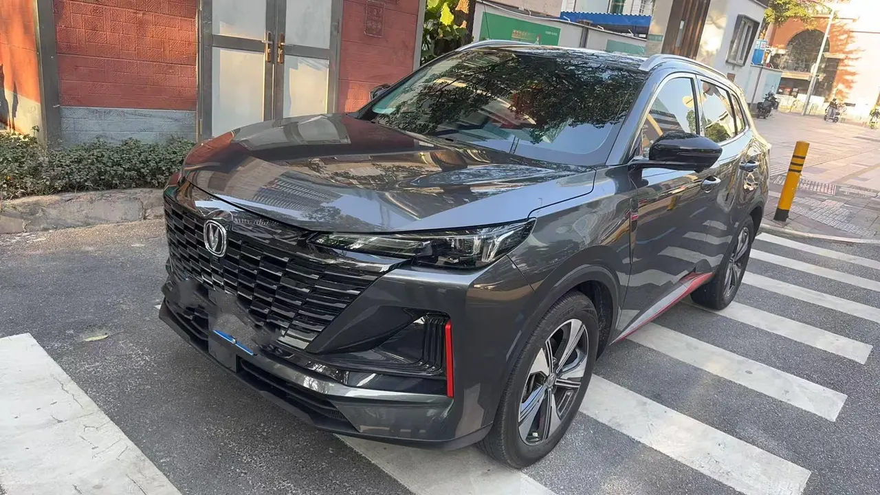 ChangAn 2023 CS55 PLUS 1.5T Light Year Edition Automatic Gear - View 1