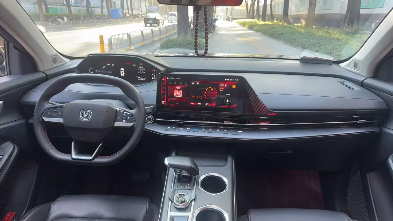ChangAn 2023 CS55 PLUS 1.5T Light Year Edition Automatic Gear 9