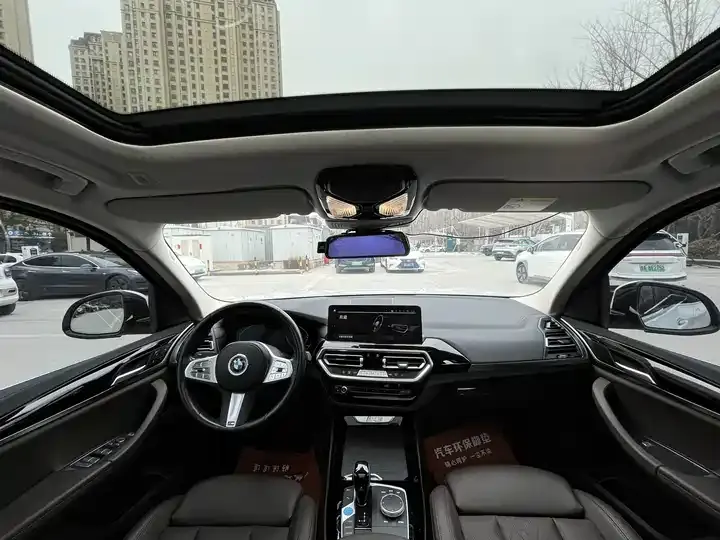 BMW iX3 2022 Leading Type 9
