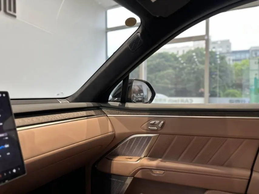 ONVO 2025 L90 Ultra Six‑Seater Automatic 3