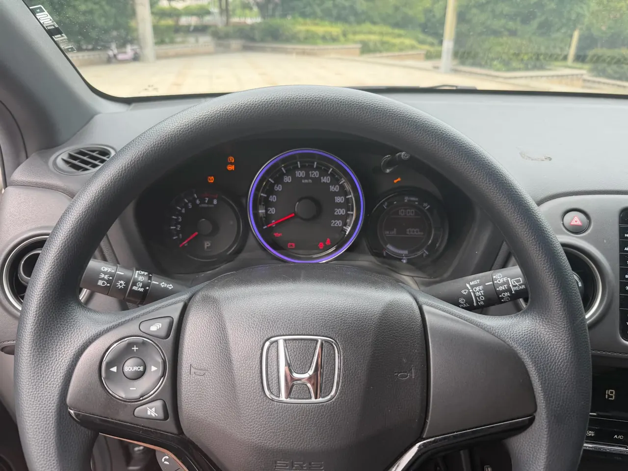 Honda 2021 XR-V 1.5T Stepless 220TURBO Comfort Edition Automatic Gear 2