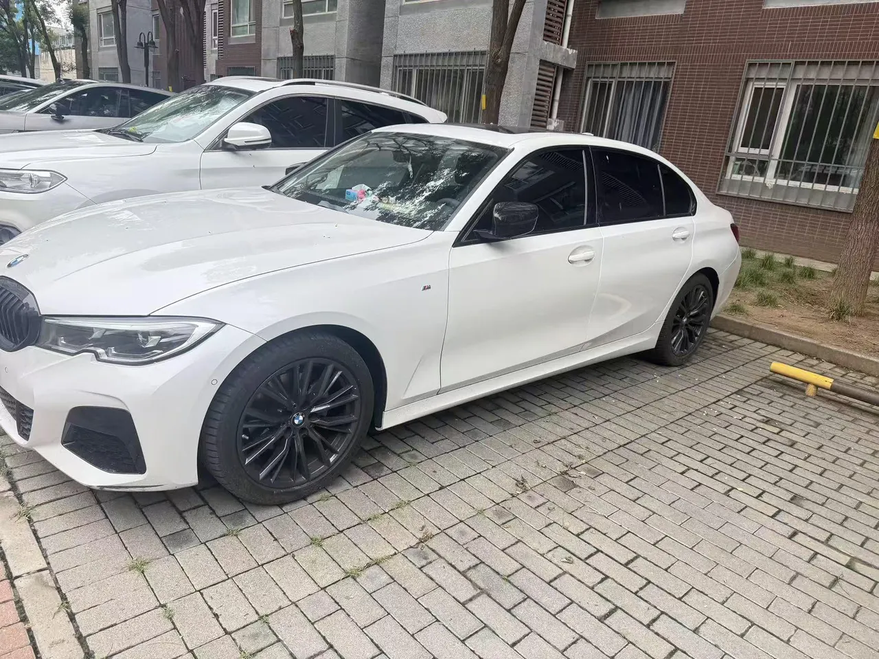 BMW 3 Series 2022 325Li 2.0T M Sports Obsidian Night Kit (Changed) Automatic Gear 2