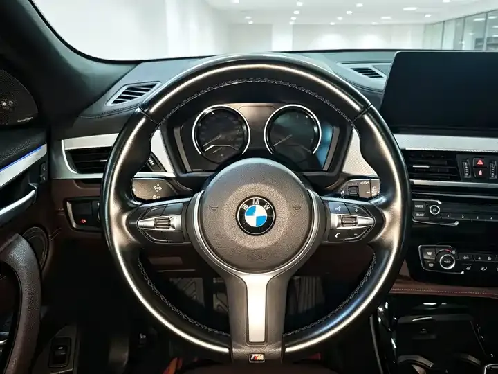 BMW X2 2021 sDrive25i exclusive M sports suit 12