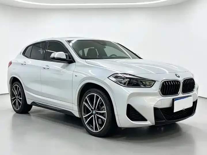 BMW X2 2021 sDrive25i exclusive M sports suit 3