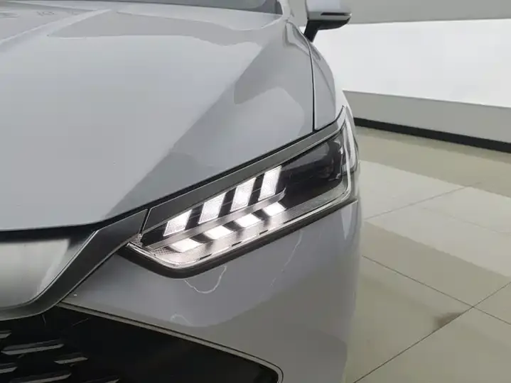 2024 Qin PLUS Glory Edition DM-i 55km Leading Model 5