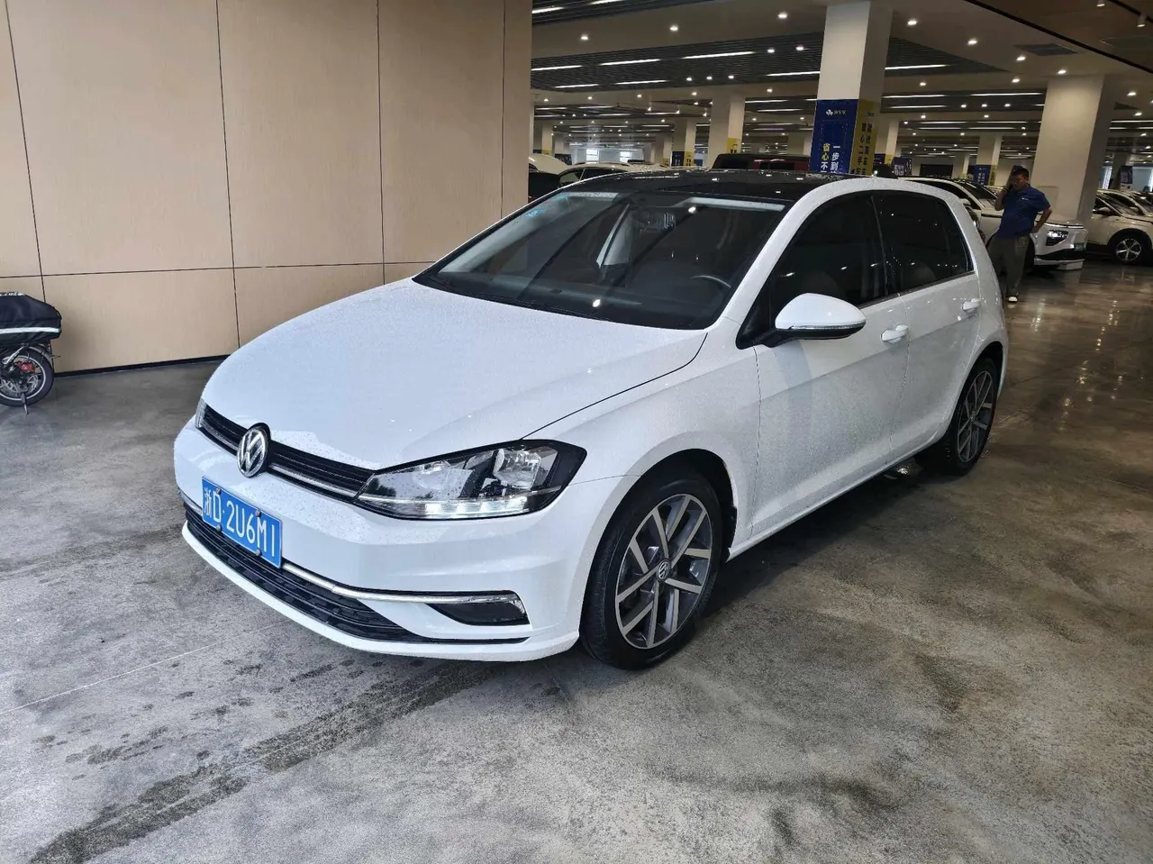 Volkswagen 2020 Golf 7 1.2TSI 200TSI Comfortable Automatic - View 1