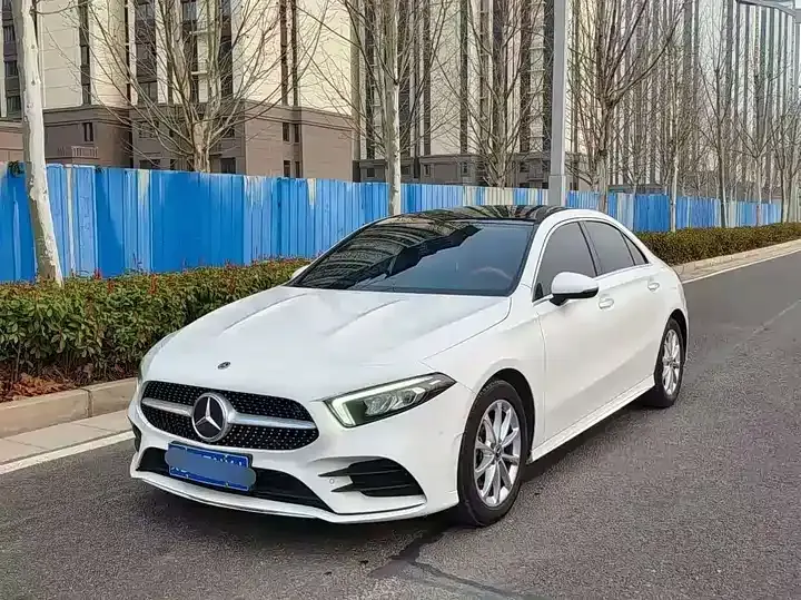 Mercedes Benz Class A 2020 Model to A 200 L Sports Car Dynamic Model - View 1
