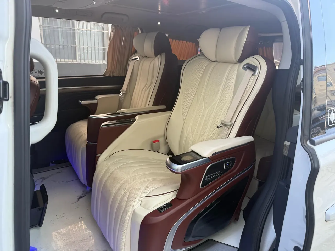 Chuanqi 2023 M8 2.0T 390T Lingxiu Series Deluxe Edition Automatic Gear 9