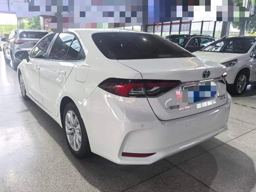 Toyota 2023 Corolla Double Engine 1.8 Stepless Intelligent Electric Hybrid Elite Automatic Gear 3