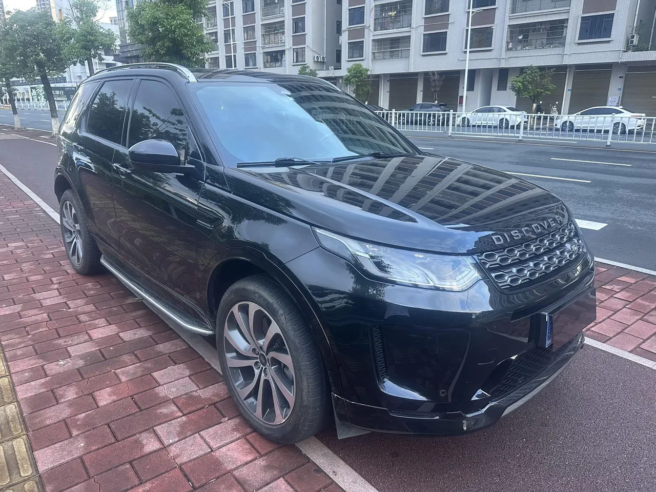 Land Rover 2023 Discovery Sports Edition 48V 2.0T 249PS R-Dynamic S Performance Edition Automatic Gear 3
