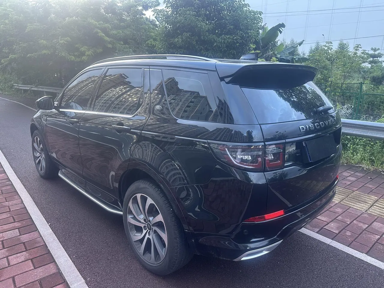 Land Rover 2023 Discovery Sports Edition 48V 2.0T 249PS R-Dynamic S Performance Edition Automatic Gear 9