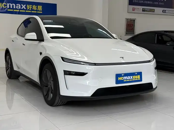 Model Y 2026 rear-wheel drive version 3