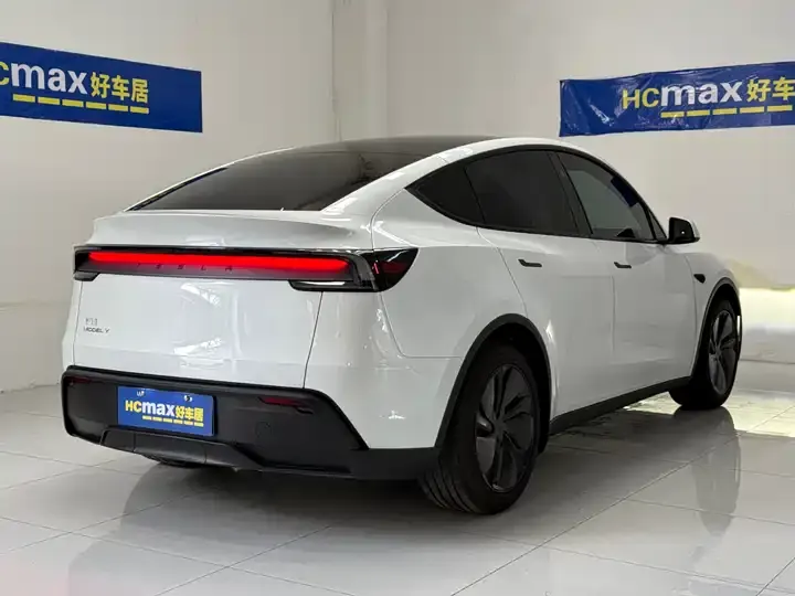 Model Y 2026 rear-wheel drive version 6