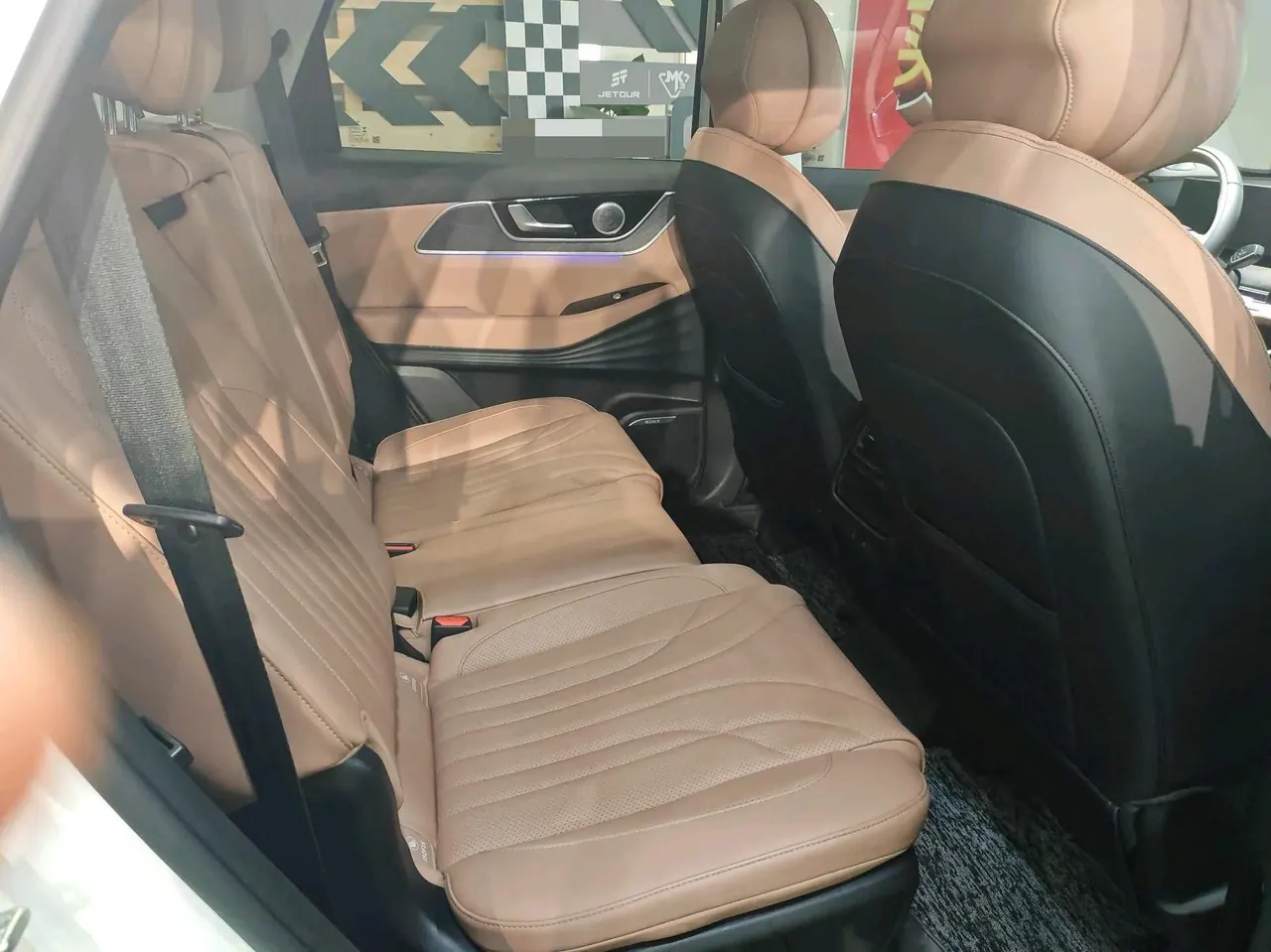 Chery 2024 Ruihu 8 L 2.0T Two-Drive Deluxe Edition 7-seat Automatic Gear 5