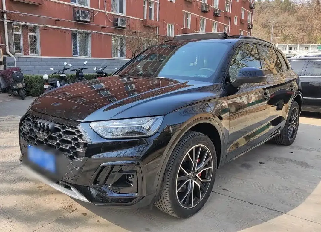 Audi 2024 Q5L 2.0TFSI 45TFSI luxury dynamic automatic transmission - View 1