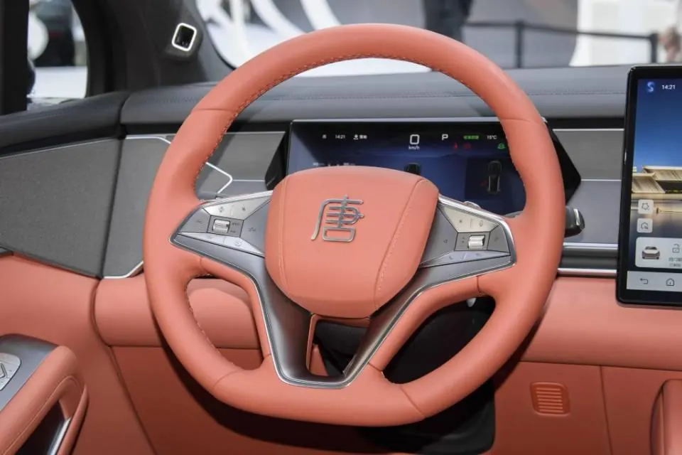 BYD 2025 Tang L EV 600KM four-wheel drive laser Radar flagship automatic gear 6