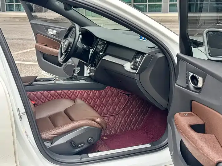 Volvo S60 2020 T4 Zhiyuan Deluxe Edition 11