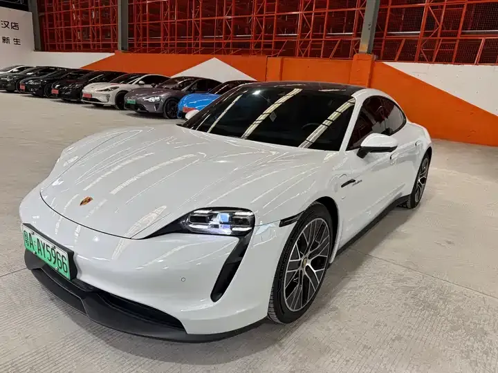 Taycan 2020 model Taycan 3