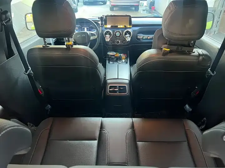 Beijing off-road BJ40 2020 2.0T automatic four-wheel drive salute 2020 edition chivalrous man model 4