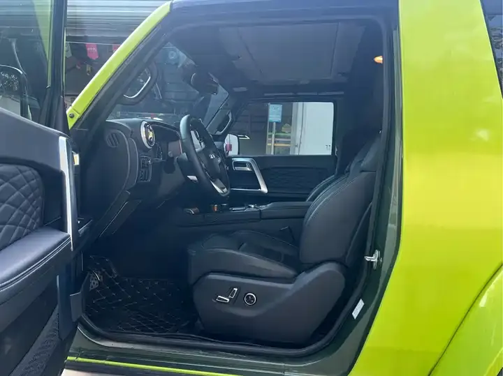 Beijing off-road BJ40 2020 2.0T automatic four-wheel drive salute 2020 edition chivalrous man model 6