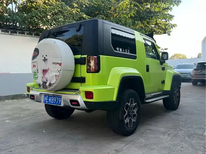Beijing off-road BJ40 2020 2.0T automatic four-wheel drive salute 2020 edition chivalrous man model 7