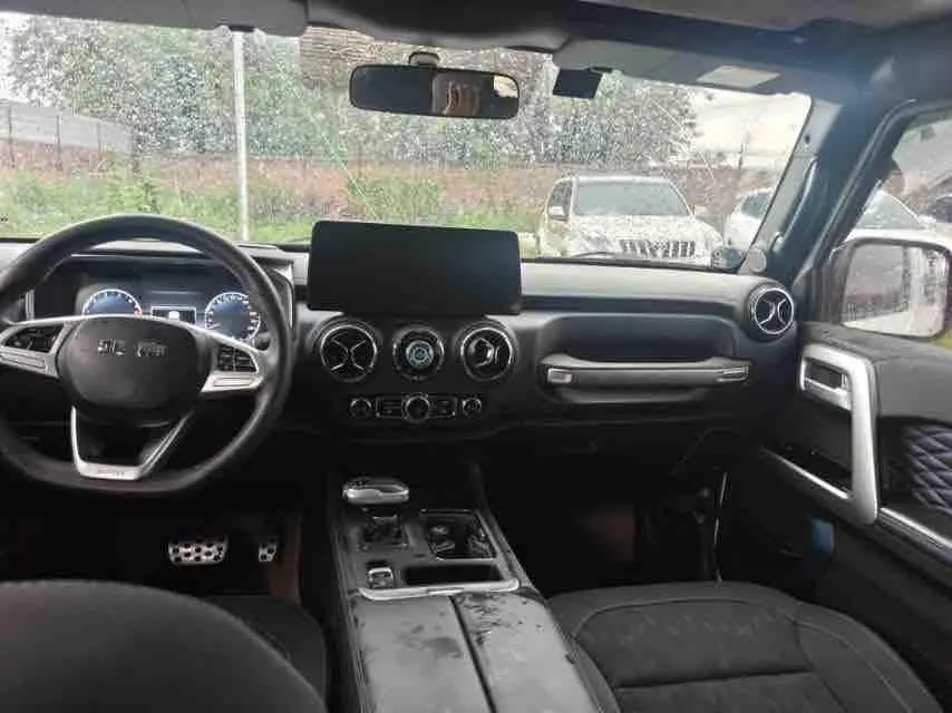 Beijing 2022 BJ40 2.0T four-wheel drive official edition automatic gear 3