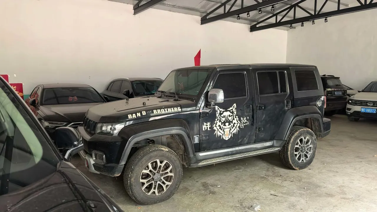 Beijing 2020 BJ40 2.0T 4WD City Hunter Edition Extreme Automatic Gear 2