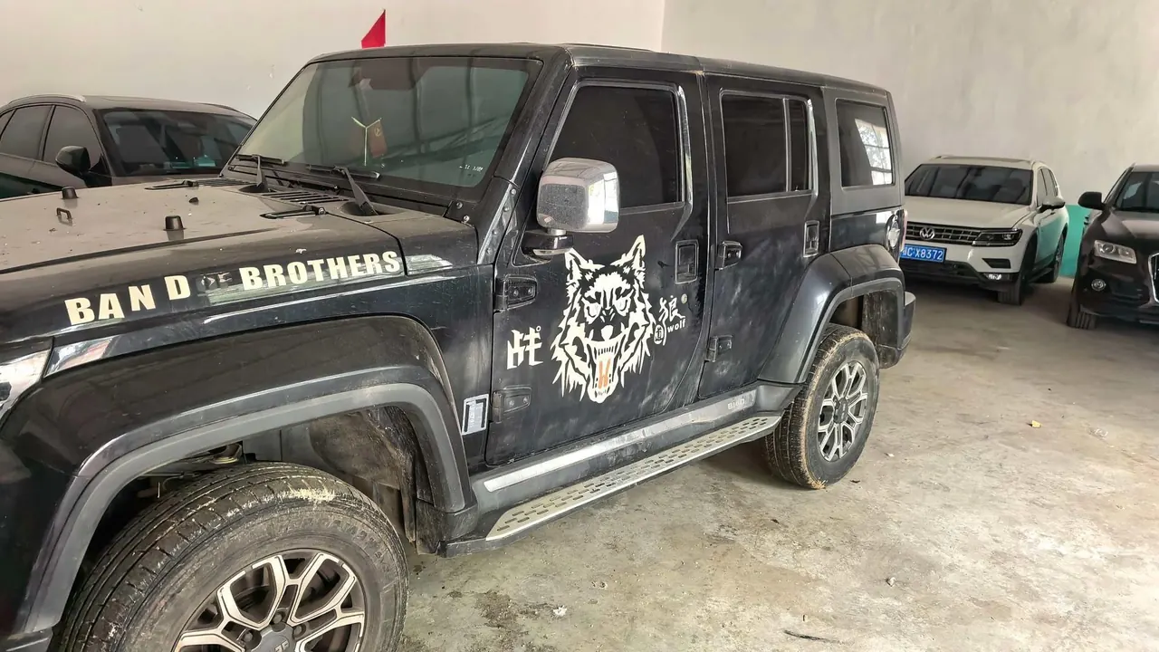 Beijing 2020 BJ40 2.0T 4WD City Hunter Edition Extreme Automatic Gear 5