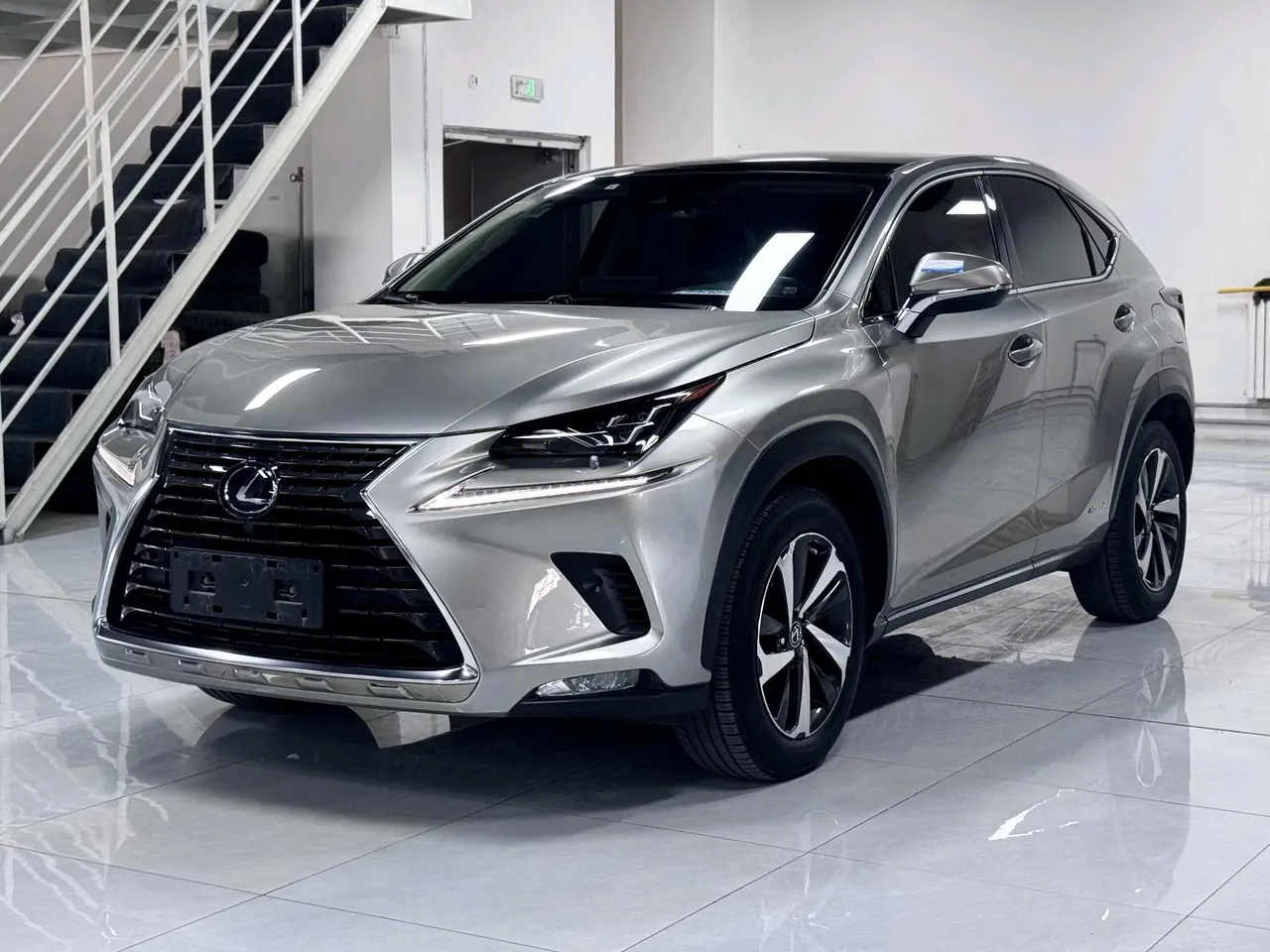 打开图片灯箱:Lexus NX (Imported) 2020 NX300h 2.5 Stepless Front Edition Automatic Gear
