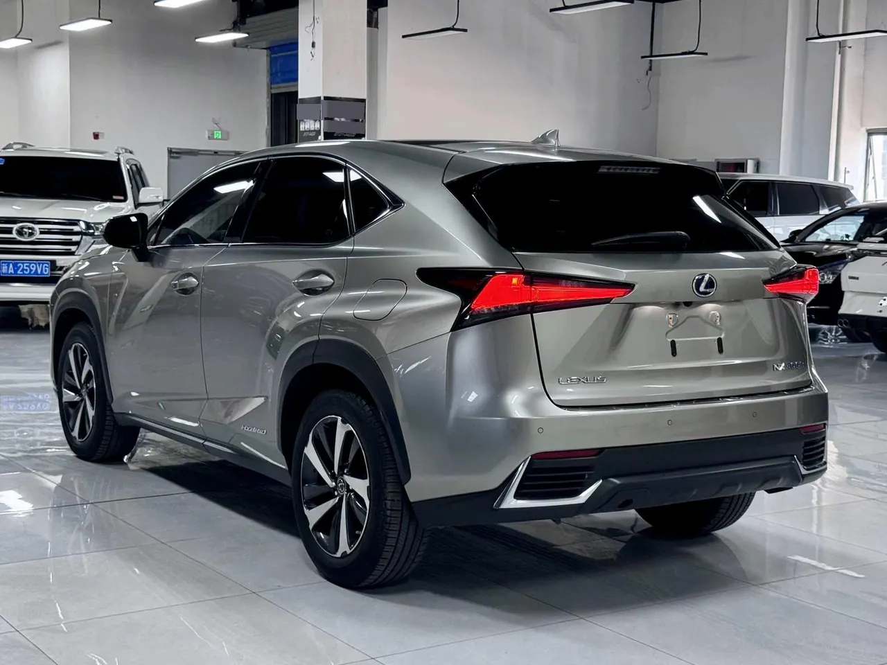 Lexus NX (Imported) 2020 NX300h 2.5 Stepless Front Edition Automatic Gear 7