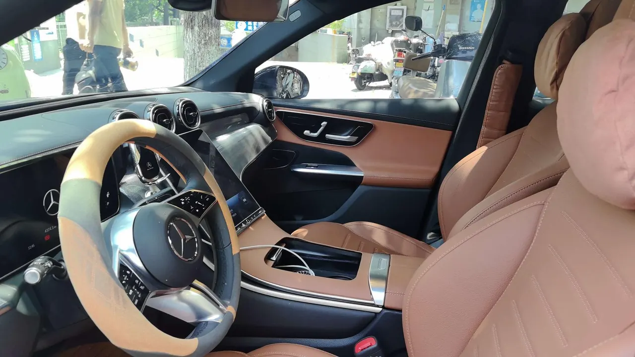 Mercedes Benz 2025 GLC 260 L 4MATIC 48V 2.0T Dynamic 5-seat Automatic Gear 5