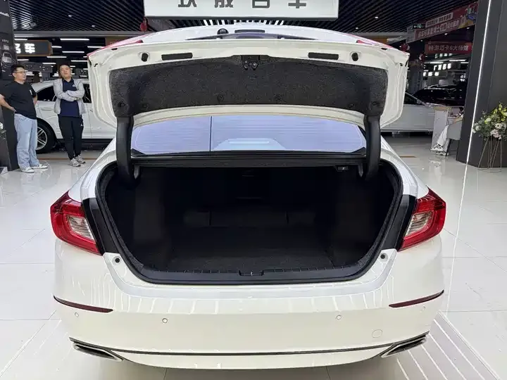 Accord 2018 260TURBO Deluxe Edition China VI 11
